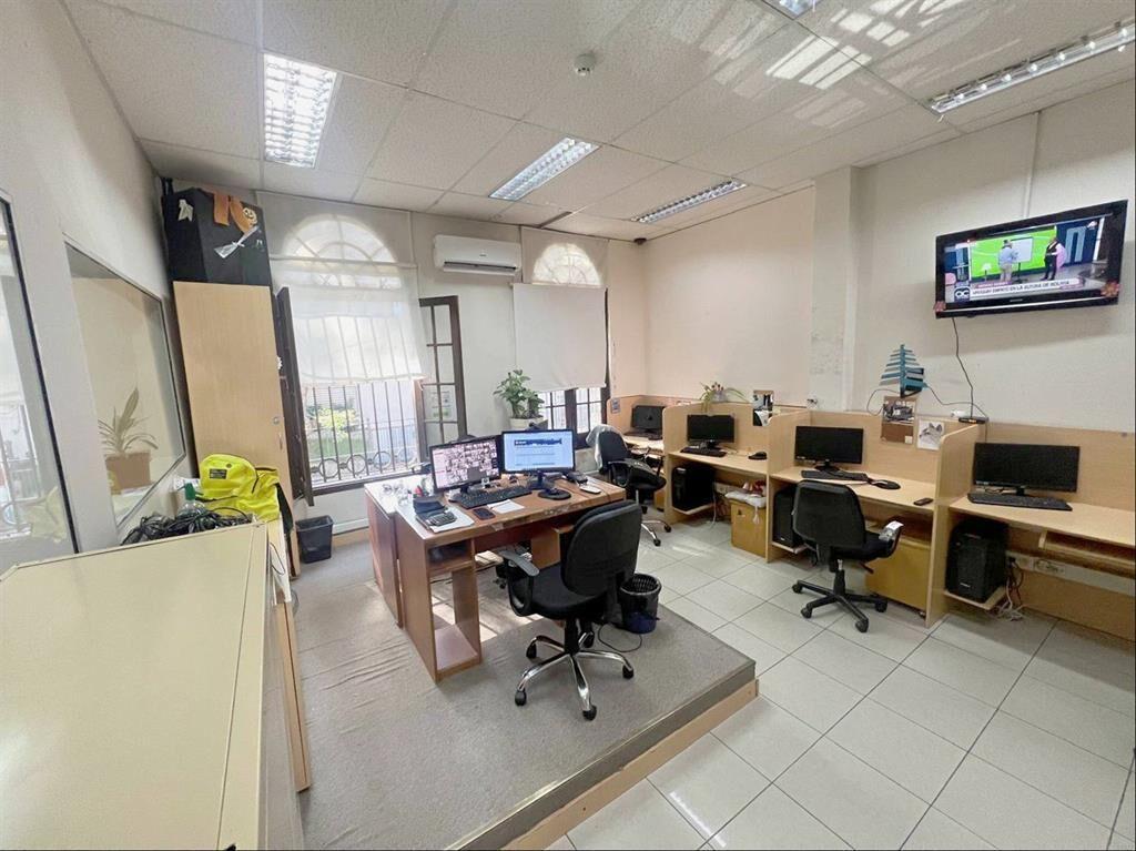 Alquiler casa / local comercial 900mts2