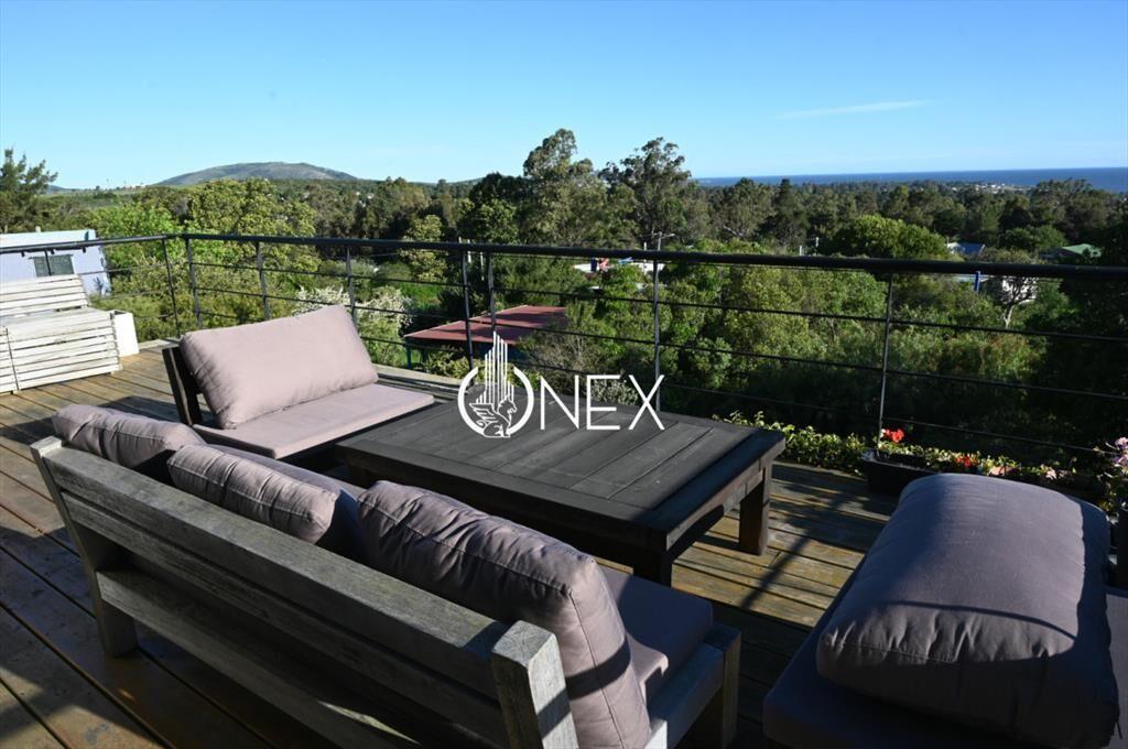SE VENDE EXCELENTE PROPIEDAD EN PLAYA HERMOSA, DE