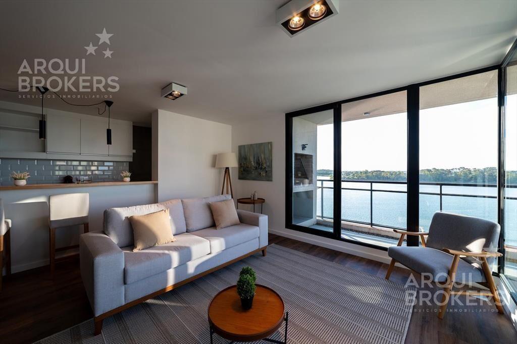 Apartamento de dos dormitorios en venta en Parque Carrasco