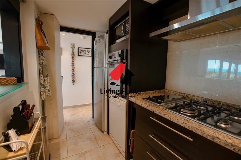 Apartamento en primera línea con vista y piscina