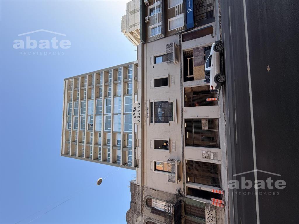 Venta apartamento 1 dormitorio en Cordón en piso alto