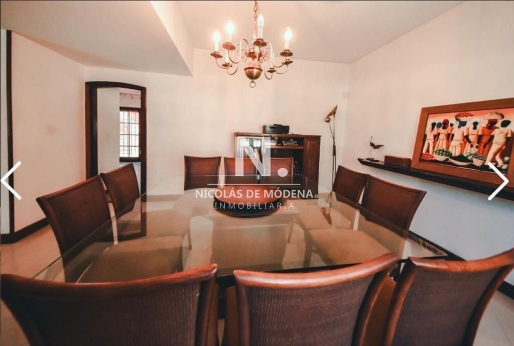 En venta casa de 5 dormitorios a metros del mar