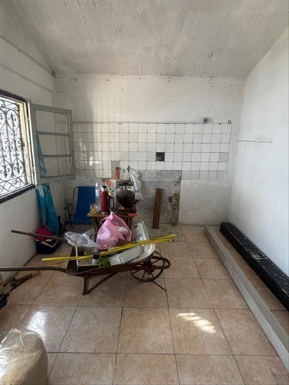 Cuatro undiades en el mismo padrón en Lezica.