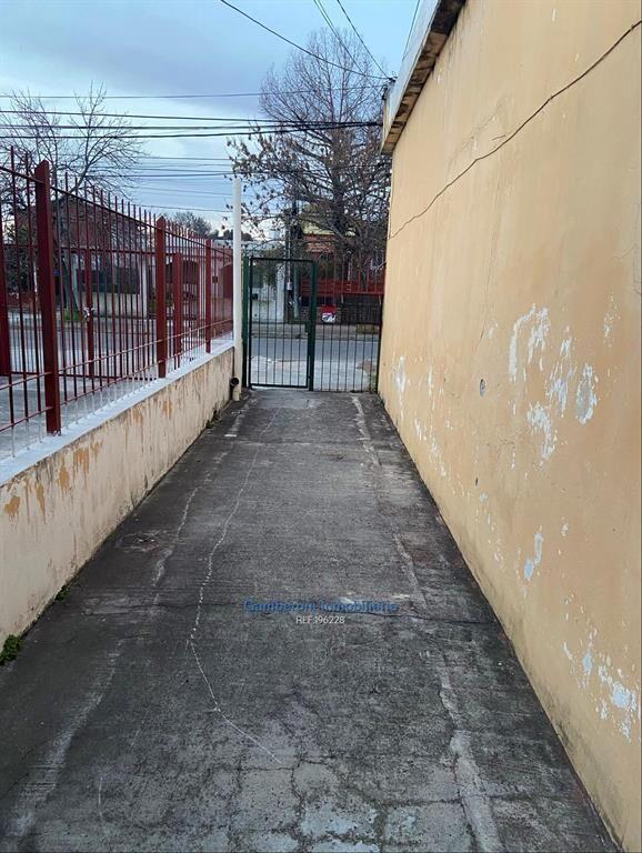 Tres casas a la venta en un solo padrón. Ideal para renta