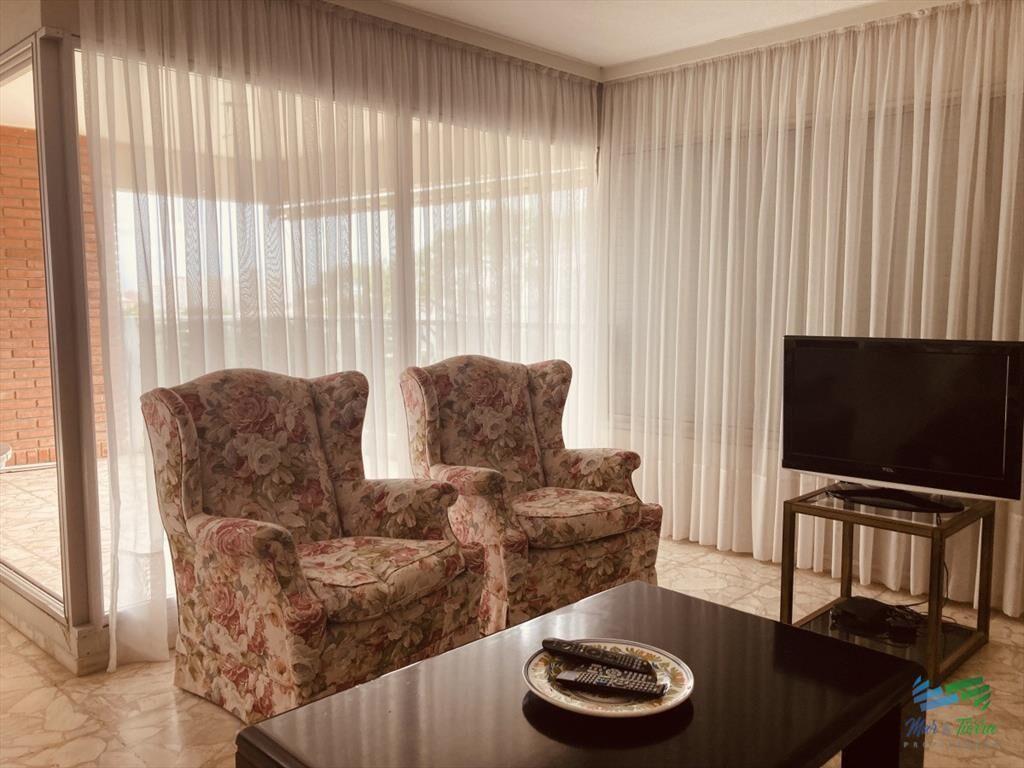 Vendo departamento de 3 dormitorios en importante edificio
