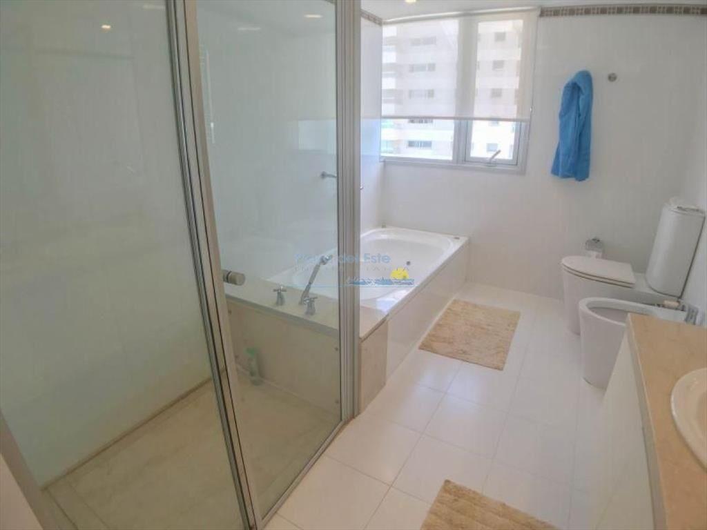 Apartamento en venta Playa Brava 3 dormitorios