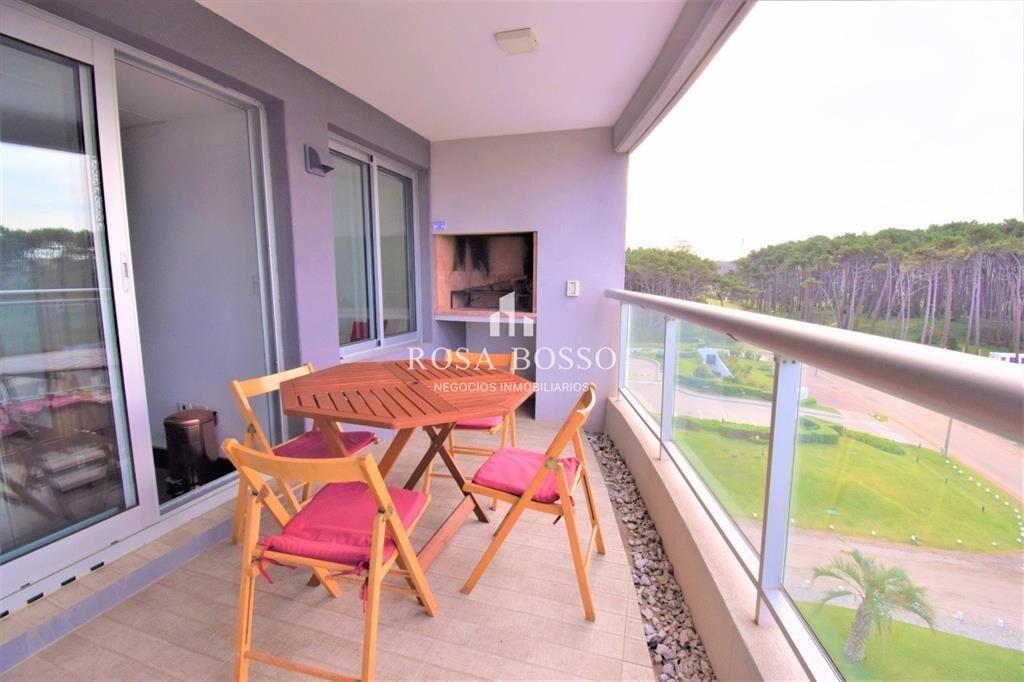Excelente apartamento ubicado sobre la Brava!