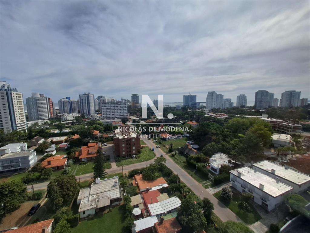 Apartamento de 2 dormitorios en venta en Punta