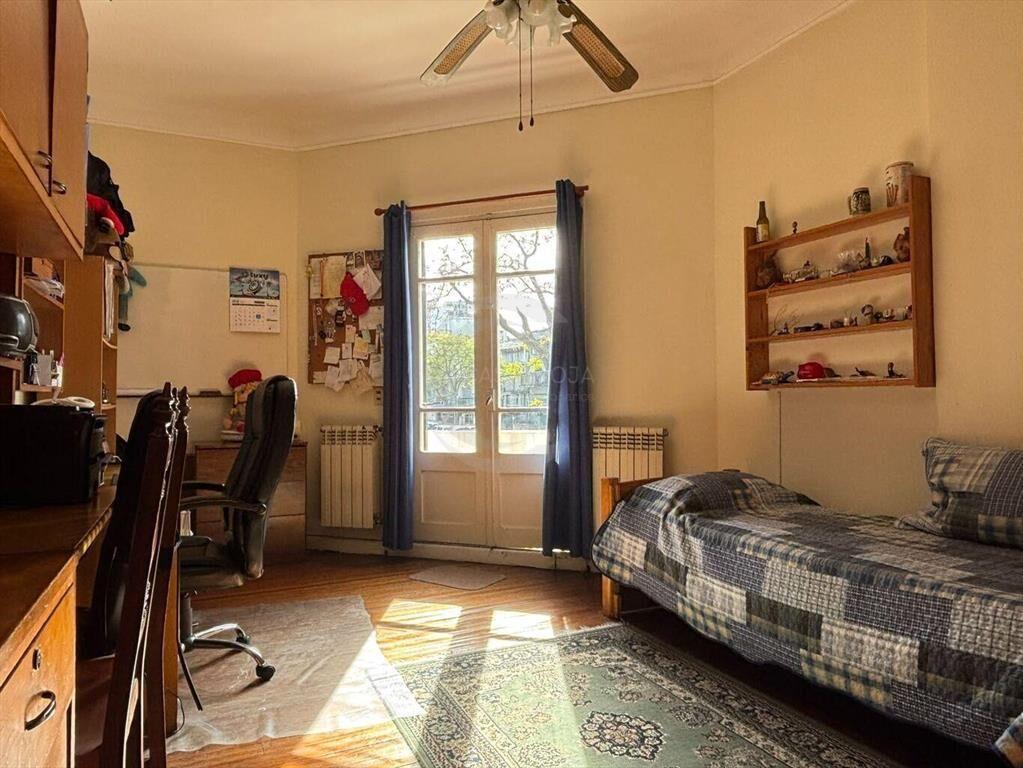 CASATROJA VENTA CASA 3 PLANTAS PUNTA CARRETAS