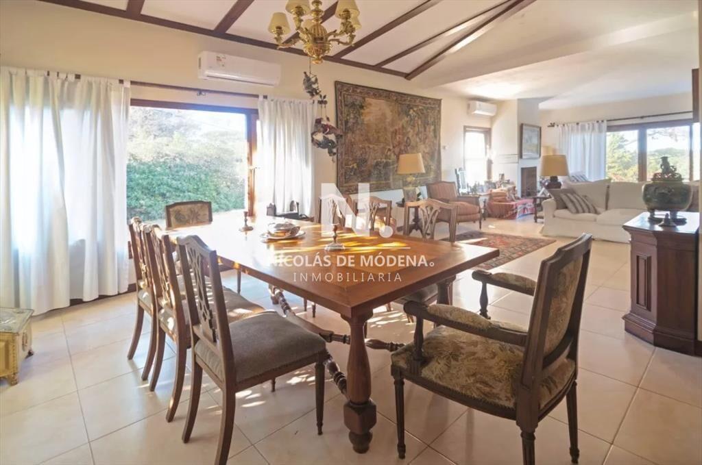 Espectacular chalet a pasoa del mar. San Rafael,