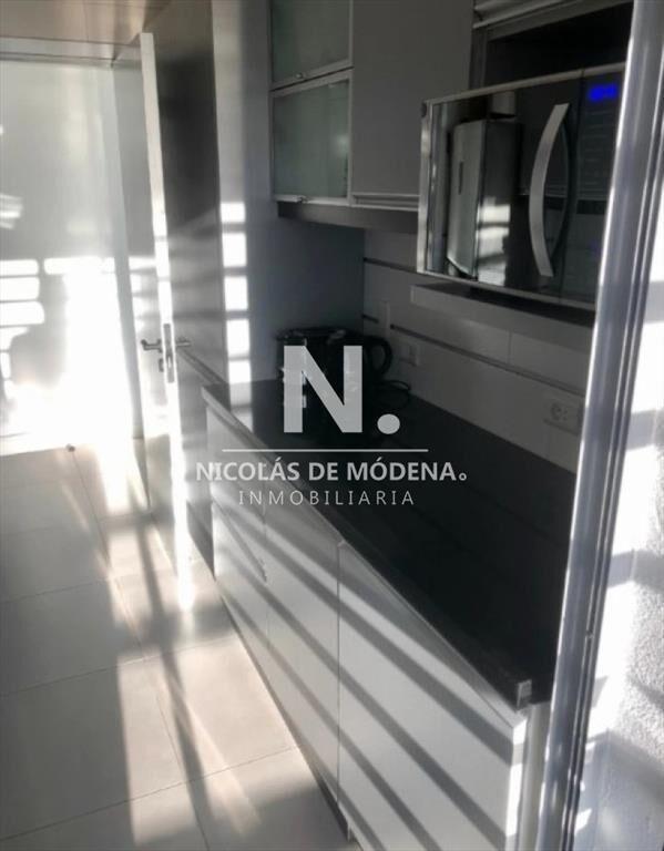 Apartamento en torre de categoría