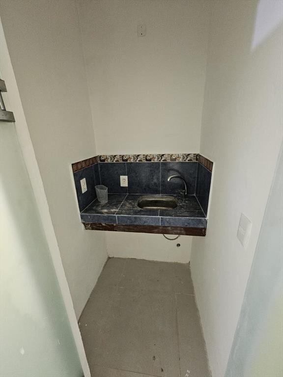 Pocitos, metros Av Brasil y Libertad, 45 m2, nueva , planta
