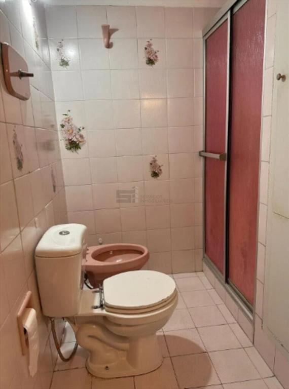 Se vende Apartamento de dos dormitorios con garage en Parqu