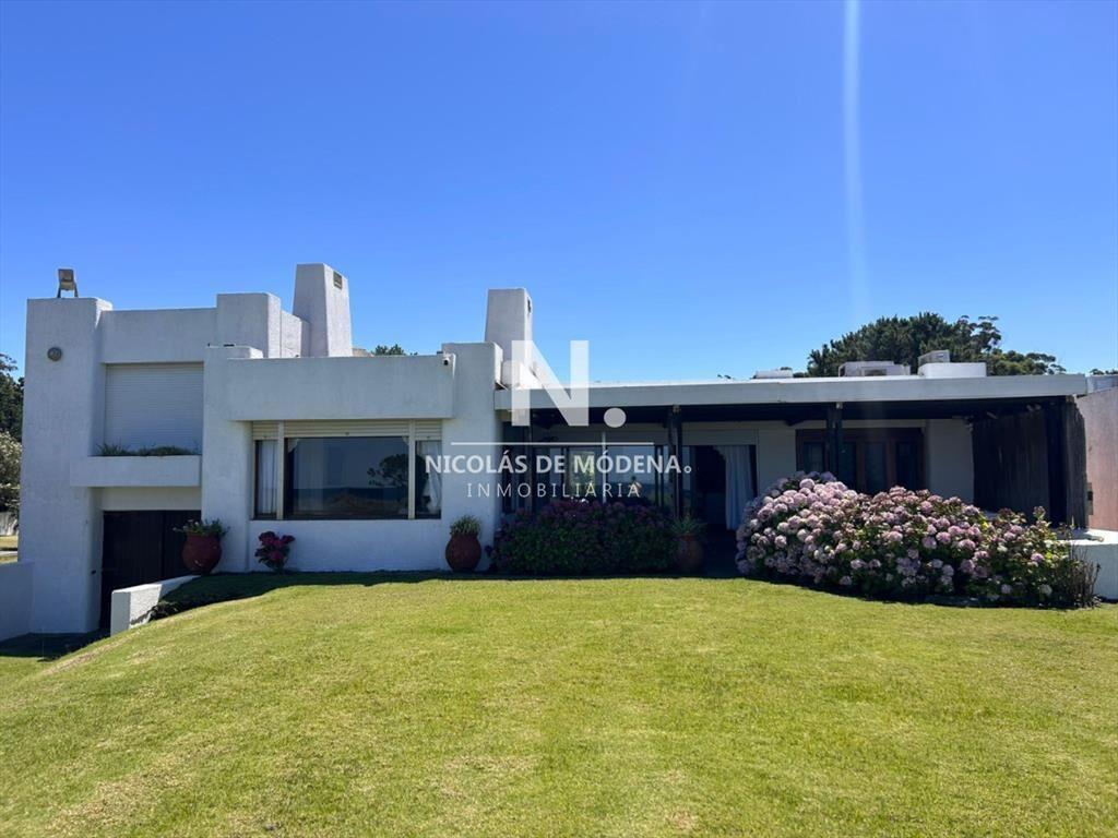 Vende casa en Punta Ballena