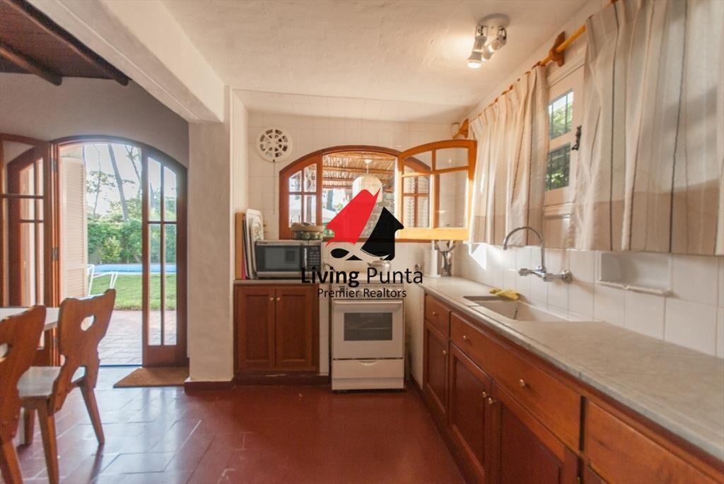 Casa en ALQUILER a sólo 150 mtrs del Mar