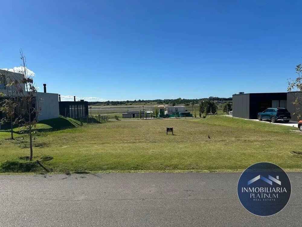 Terreno en venta de 883m2 ubicado en Cavas de la Tahona