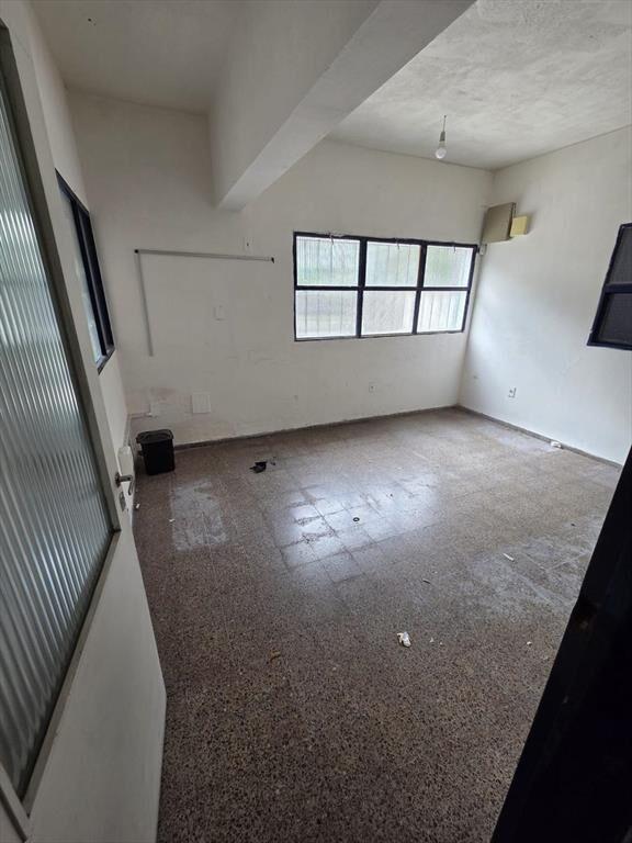 Proximo Bv Batlle y Ordoñez y Varela, 511 m2 edificados, t
