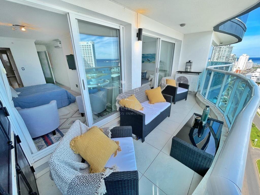 Hermoso apartamento con vista al mar en Playa