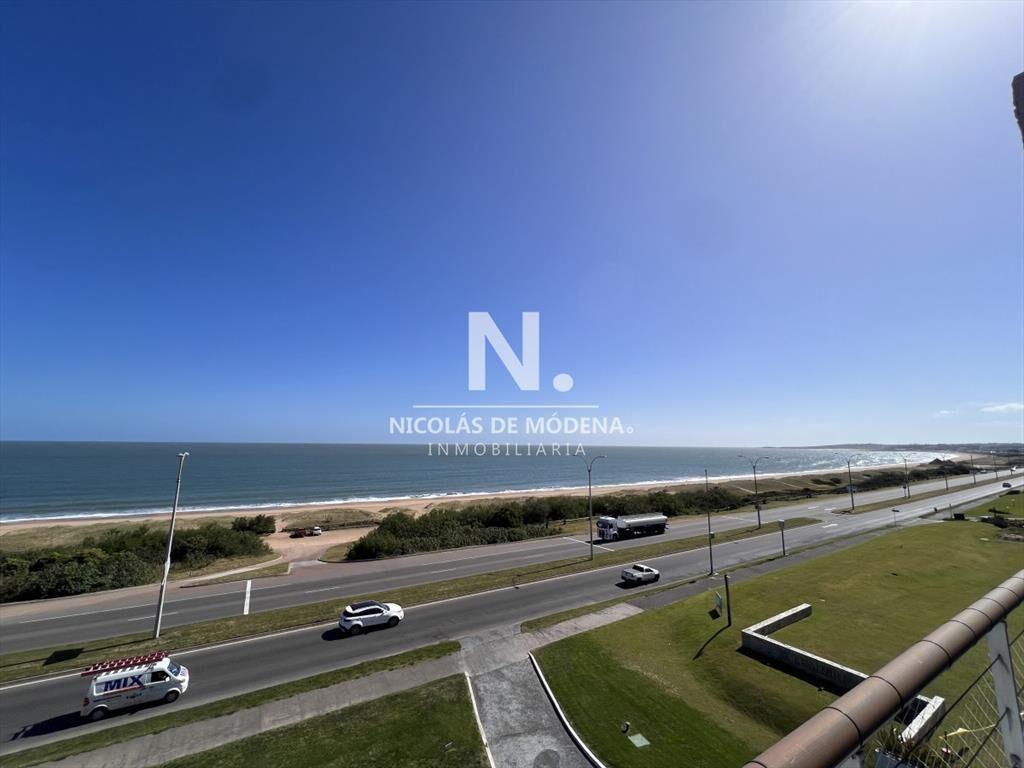 Hermoso Penthouse, venta 4 dormitorios.
