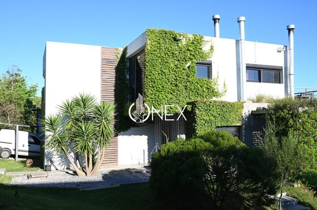 SE VENDE EXCELENTE PROPIEDAD EN PLAYA HERMOSA, DE