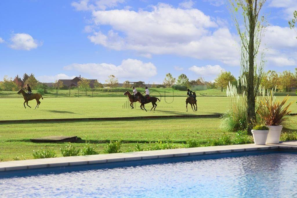 Venta de lotes en barrio privado Carmelo, Colonia