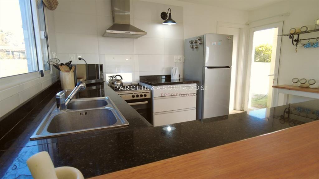 Casa e venta con 3 dormitorios y excelentes vistan en El Qu