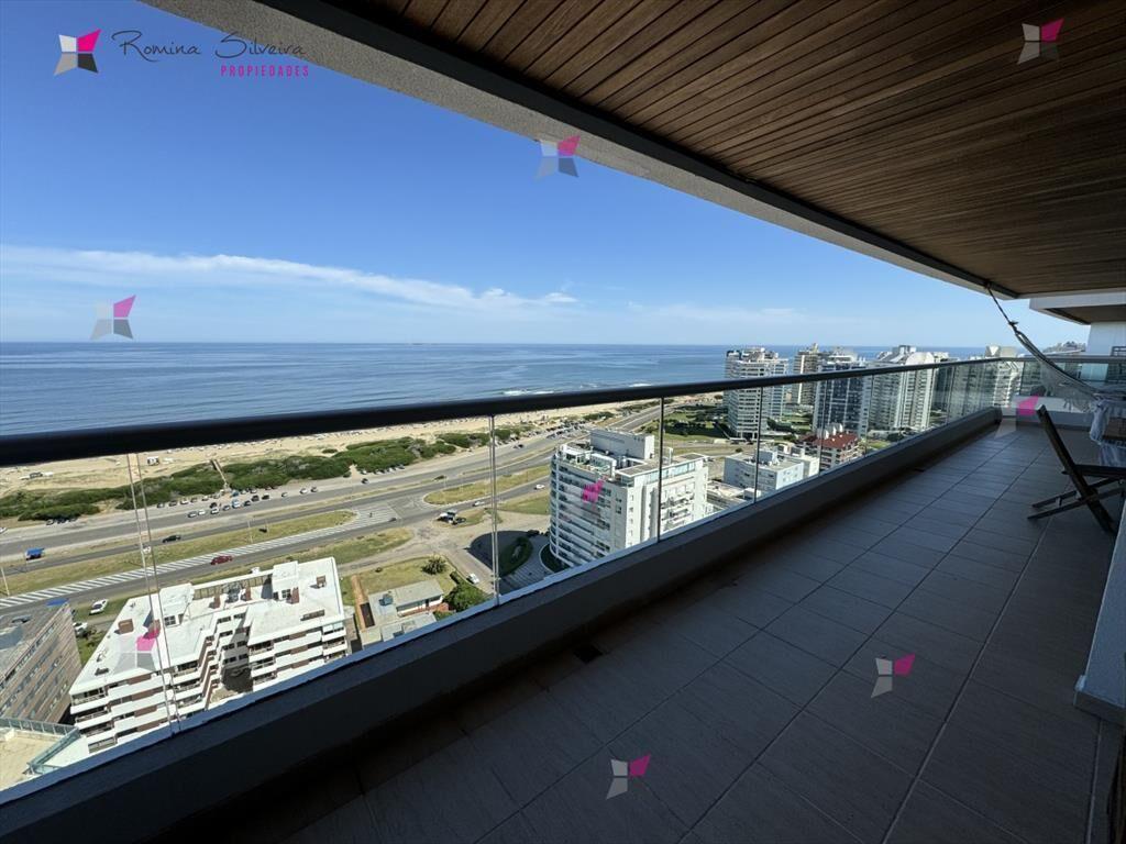 VENTA DE APARTAMENTO DE 3 SUITES EN BRAVA CON AL