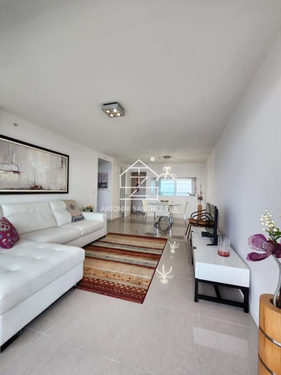 Apartamento en venta en torre One, 1 dormitorio amueblado,