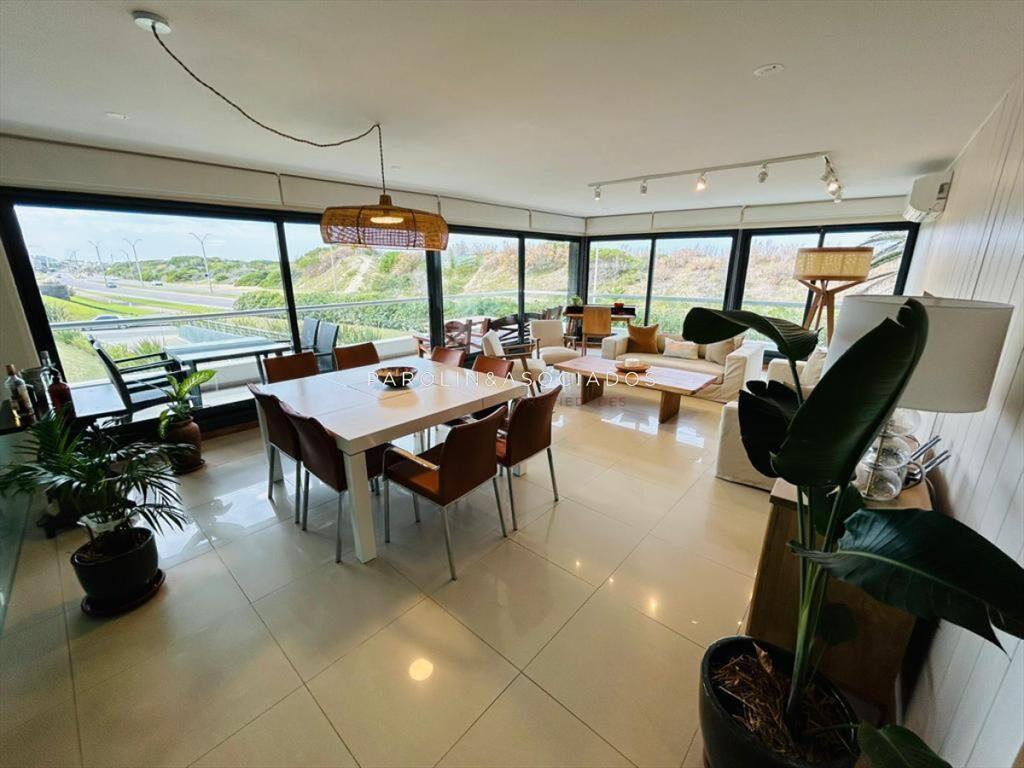 Apartamento en venta Playa Brava 3 dormitorios +