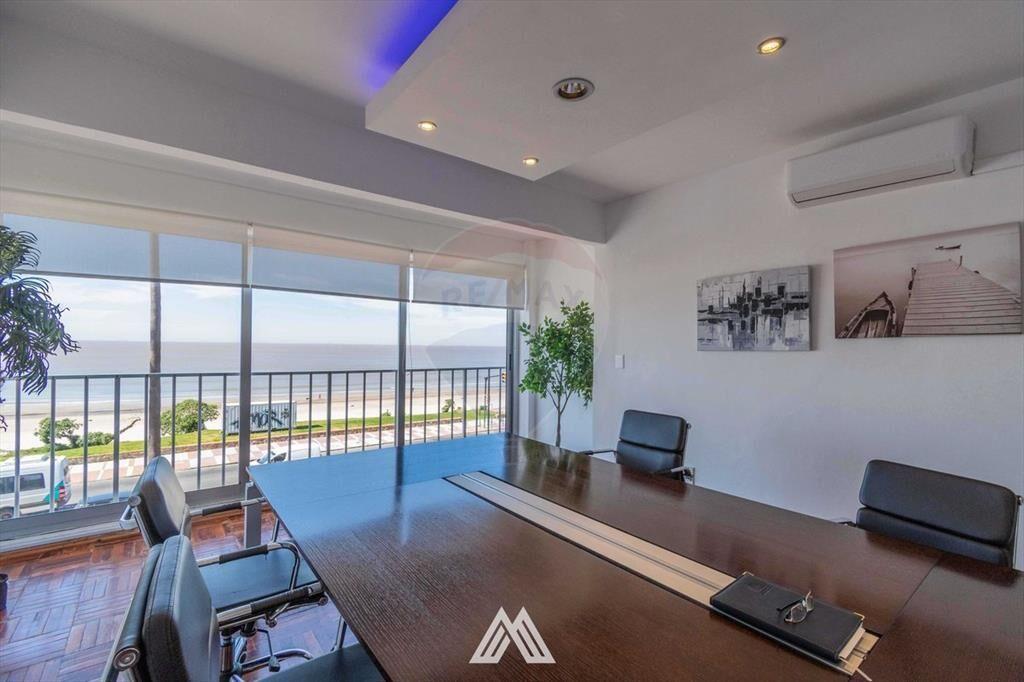 VENTA TERRENO RAMBLA BUCEO 20 M FRENTE 1060 M2