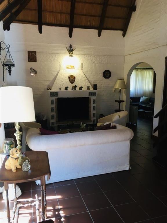 CASA EN VENTA EN PINRAES MUY LINDA