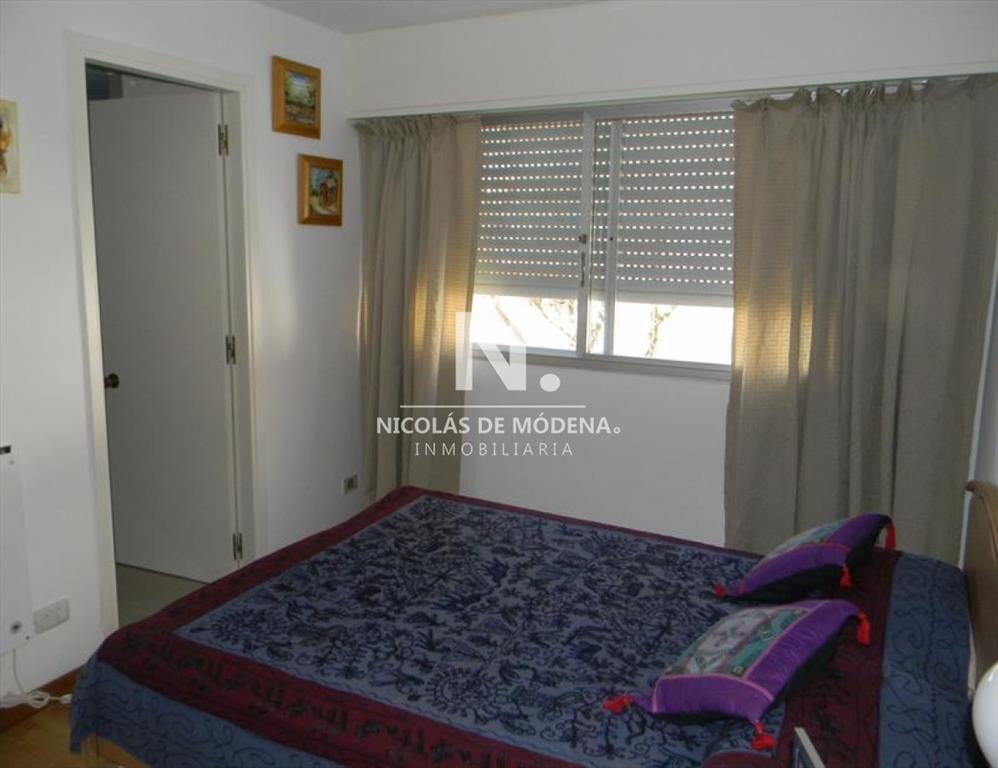 Apartamento en venta con vista al puerto !