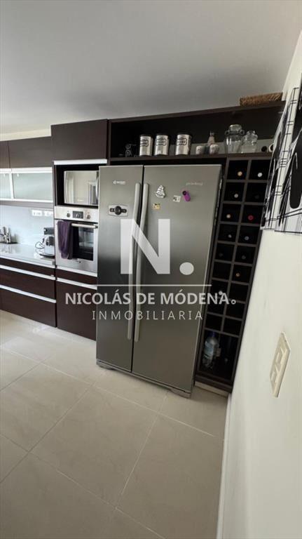 En venta apartamento de 3 dormitorios en Brava,