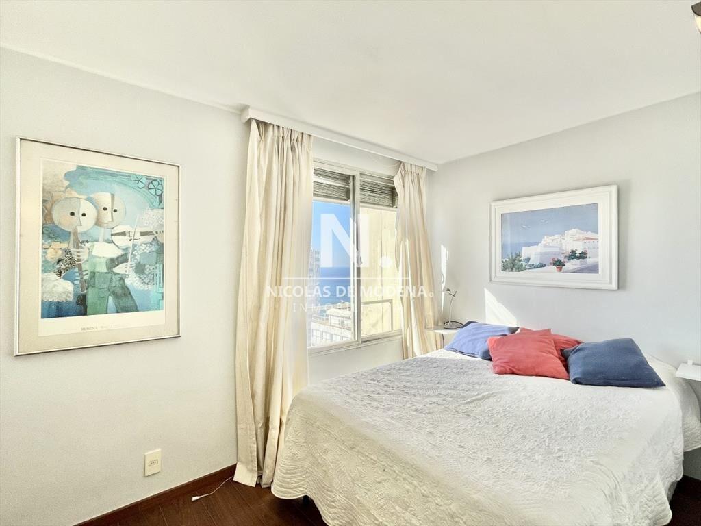 Vende apartamento de 3 dormitorios con excelente