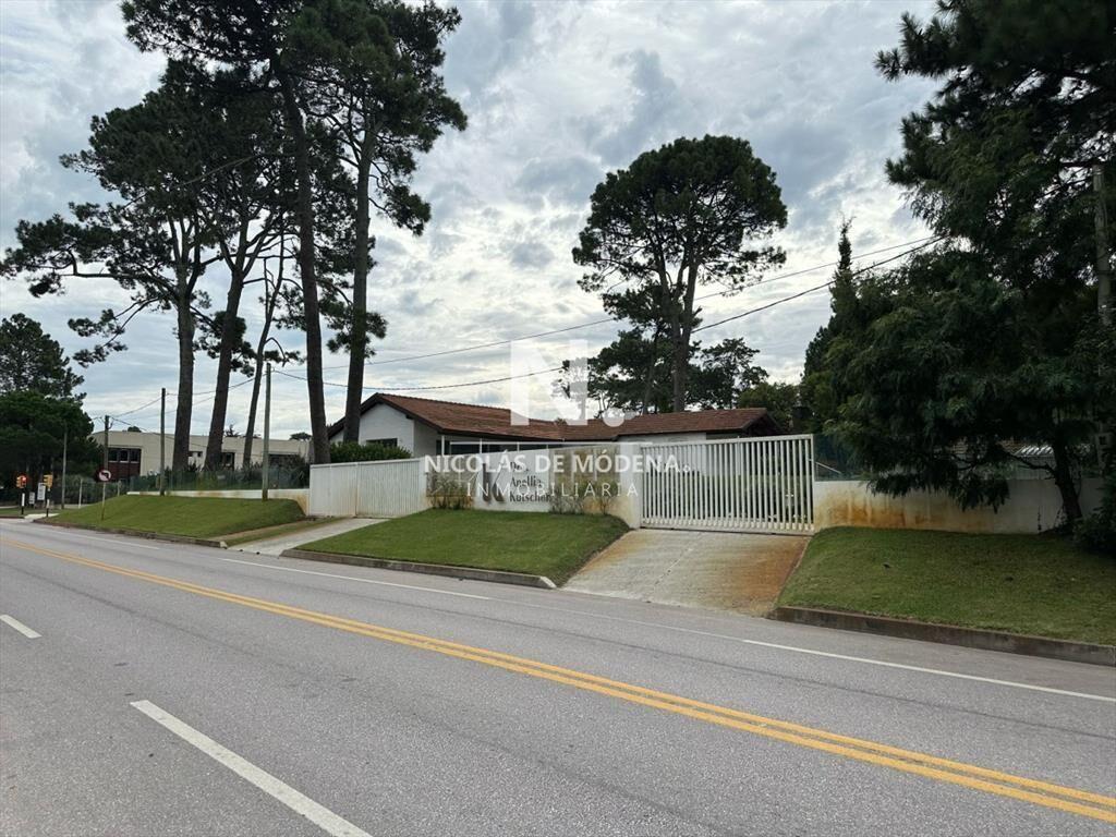 Casa ideal para clinica privada, zona comercial, Punta del