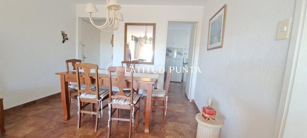 Mansa, apartamento de dos dormitorios en primera