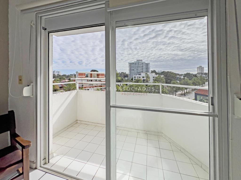 EDIFICIO CHESTERFIELD - PUNTA DEL ESTE