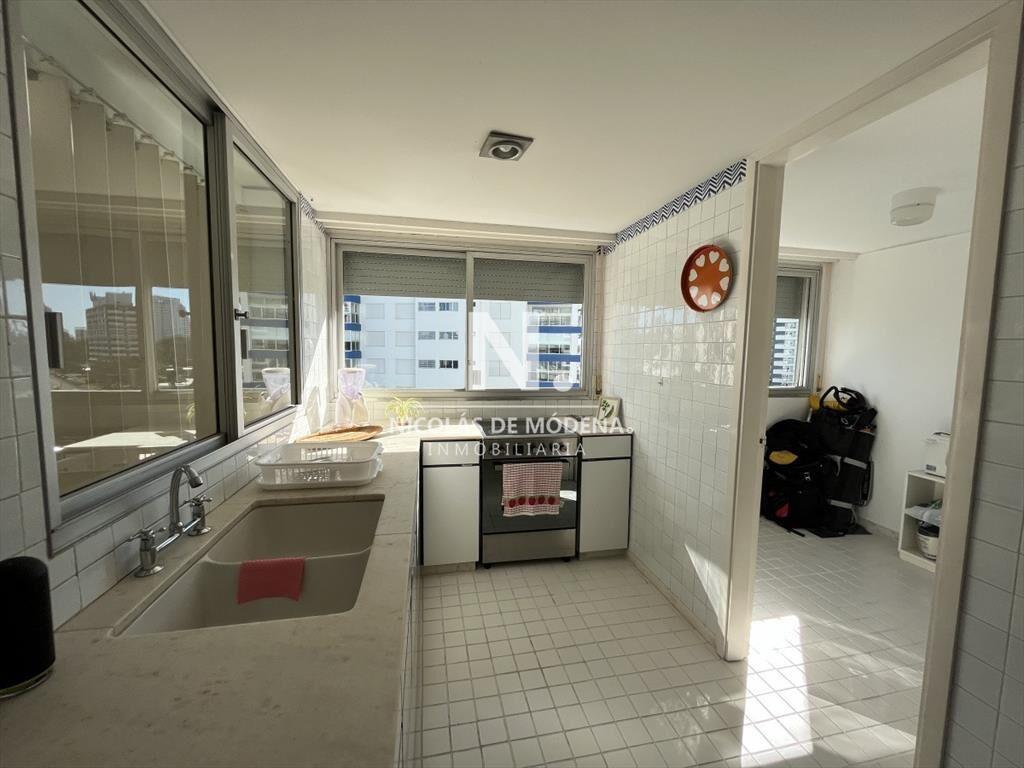 Apartamento en venta de 4 dormitorios en Playa Brava, Punta