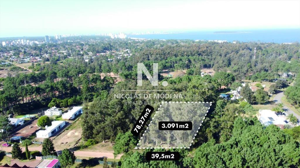 Terreno en Parque Burnett - Maldonado. Ref. 4285