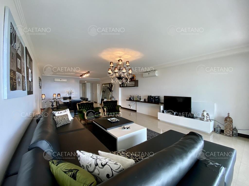 Alquiler anual y temporal apartamento 3 dormitorios playa b