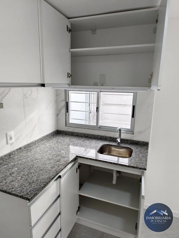 Apartamento en alquiler en Cerrito 2 dormitorios con galpon