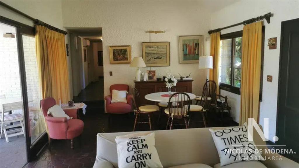 Venta, casa en cantegril con piscina y muy lindo parque