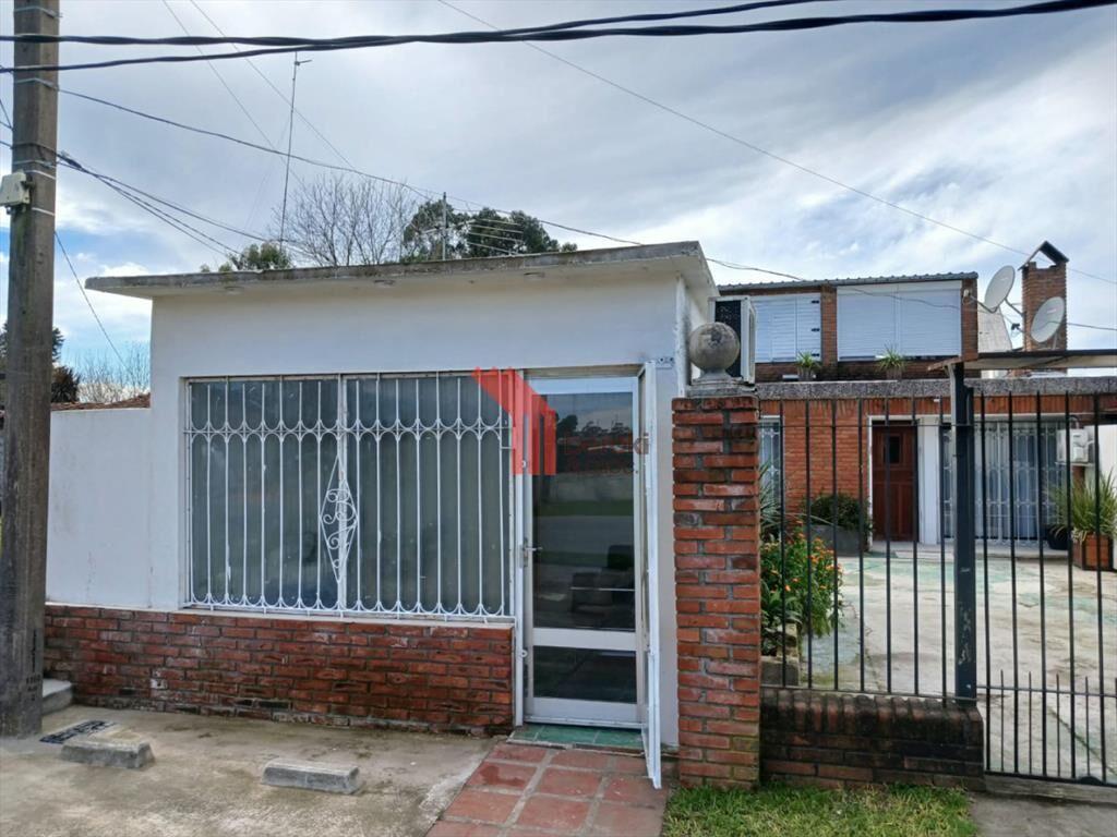 Alquiler local, baño, ideal Barberia, Manga