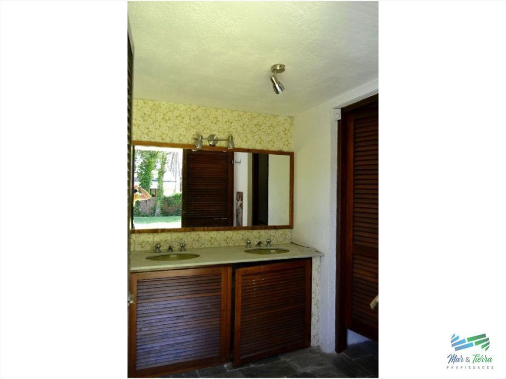 Casa en venta. Zona Cantegril. Punta del este.