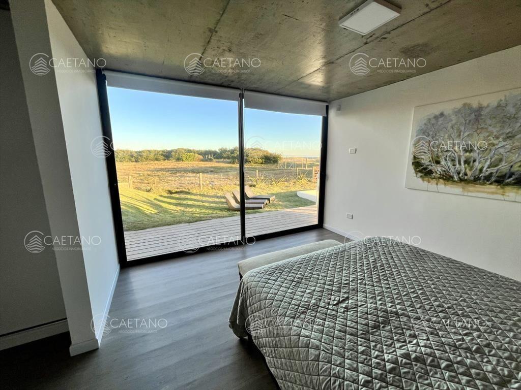Venta casa frente al mar con piscina