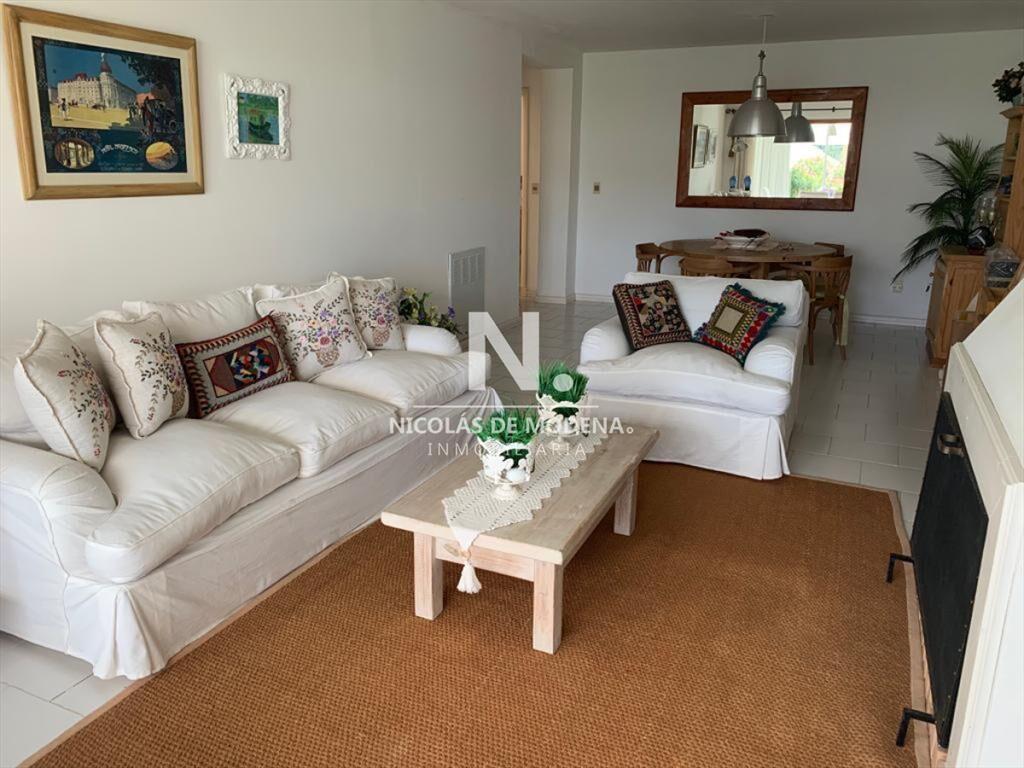 Vende apartamento de 2 dormitorios en Rincon del