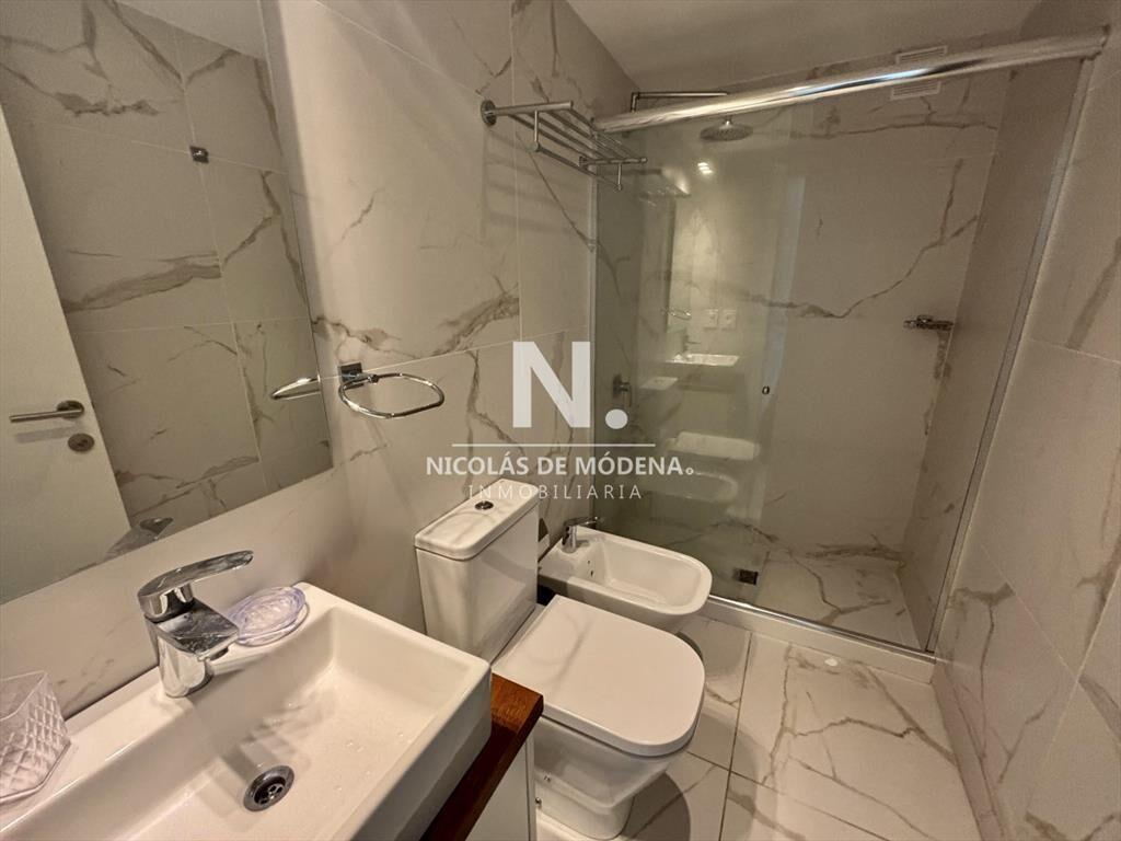 Vende apartamento en  Aidy Grill - Punta del Este