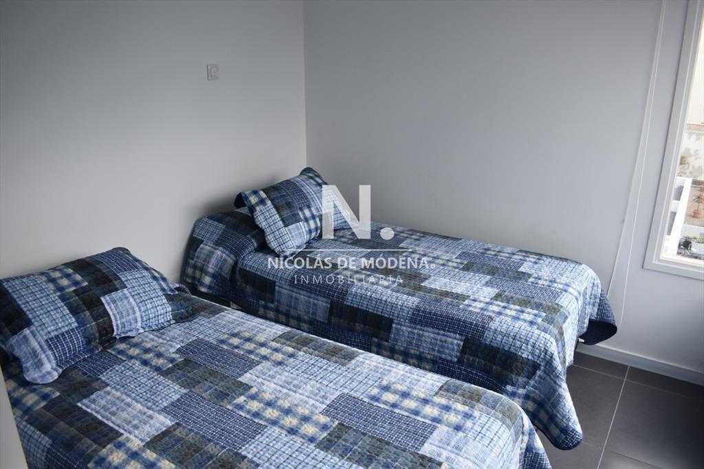 Vende apartamento en Peninsula, Punta del Este de