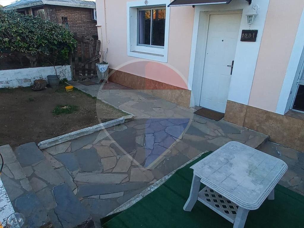 Se vende casa 2 dormitorios buena ubicación