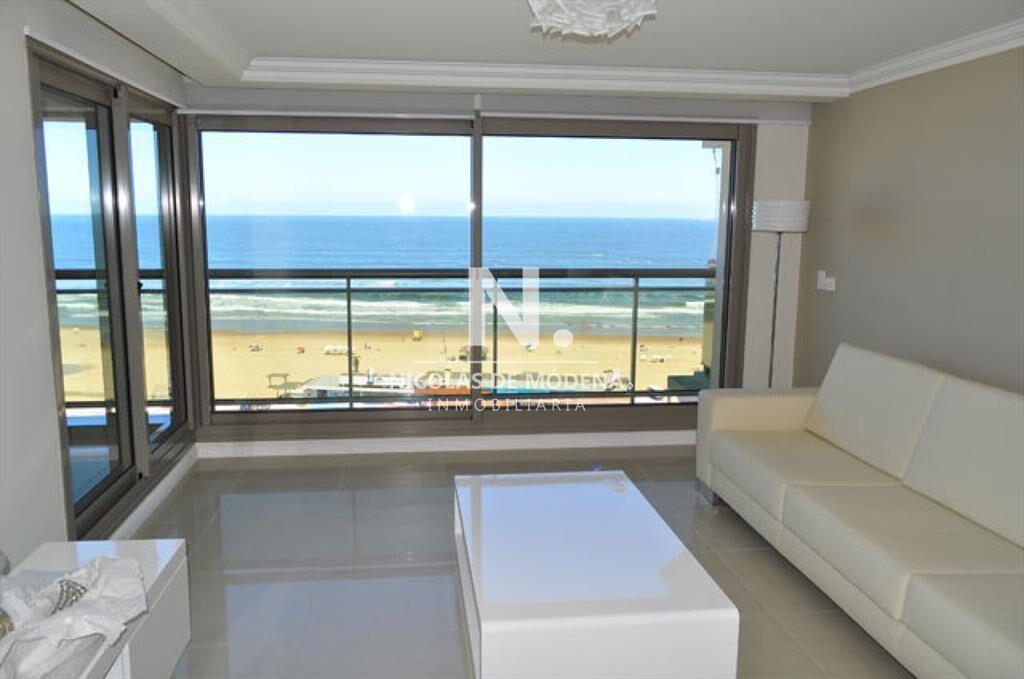 Vende apartamento en Torre Imperiale, Punta del Este